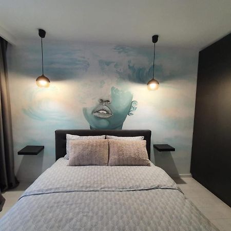 Discret Home Luxury ฟลอเรชติ ภายนอก รูปภาพ