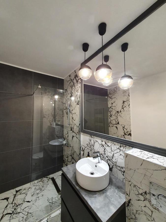 Discret Home Luxury ฟลอเรชติ ภายนอก รูปภาพ